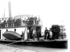 Photo of Sternwheeler on the Fraser   Photo No 3505